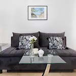 Plac Unii By Renters דירה גדינייה