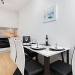 Plac Unii By Renters דירה *