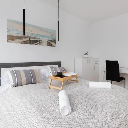 Plac Unii By Renters Appartamento Gdynia