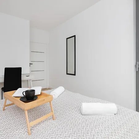 아파트 Plac Unii By Renters 그디니아