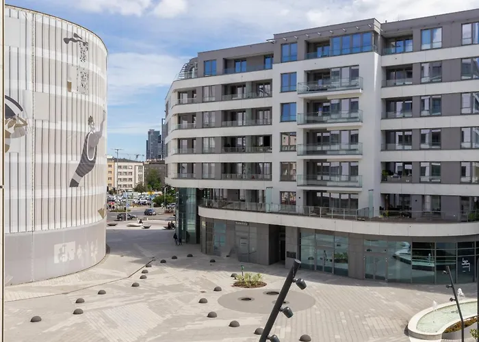 Plac Unii By Renters Apartment