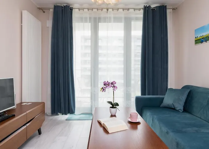 Plac Unii By Renters Apartment