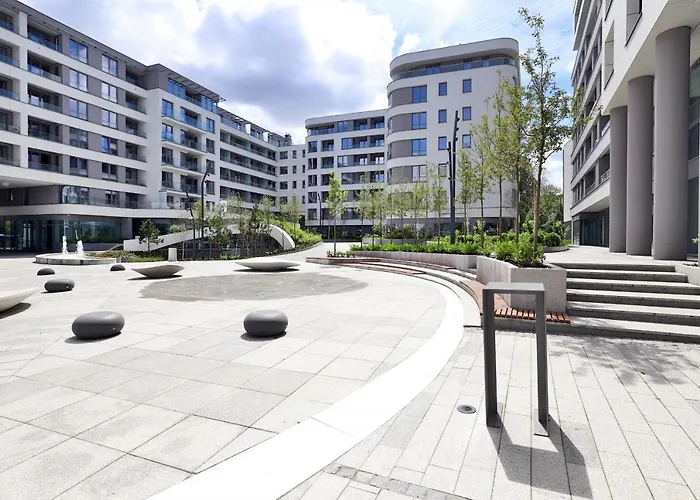 Plac Unii By Renters Apartment *