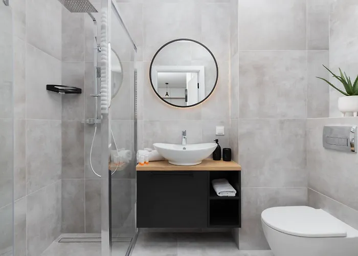 Plac Unii By Renters Apartment *